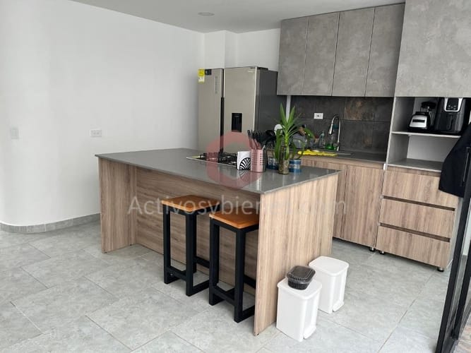 Casa de 2 alcobas en venta en Lomitas, La Ceja, 120 m² · foto 2 de 15