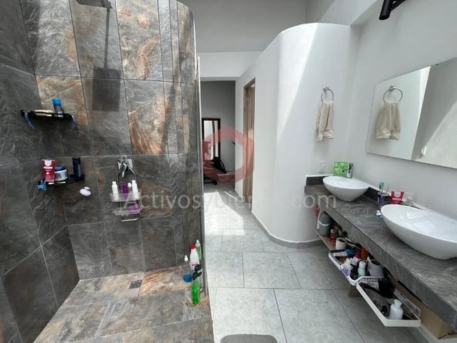 Casa de 2 alcobas en venta en Lomitas, La Ceja, 120 m² · foto 10 de 15
