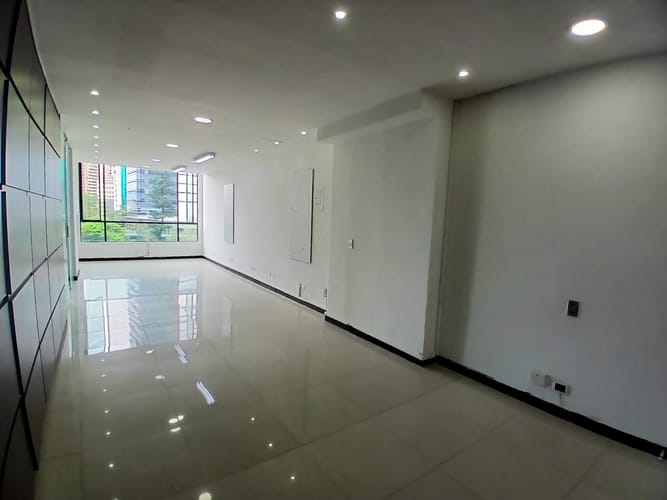 Local en arriendo en Los Balsos, Medellín, 65 m² · foto 3 de 10