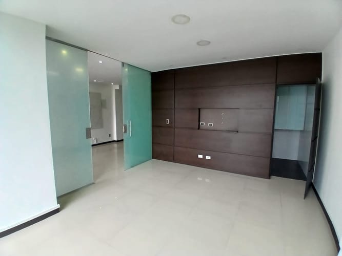 Local en arriendo en Los Balsos, Medellín, 65 m² · foto 9 de 10