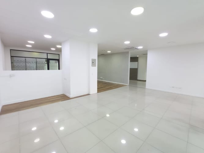 Local en arriendo en Los Balsos, Medellín, 138 m² · foto 5 de 8