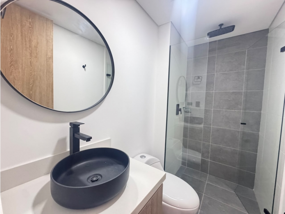 Apartamento en arriendo en El Poblado, Medellín · foto 7 de 14