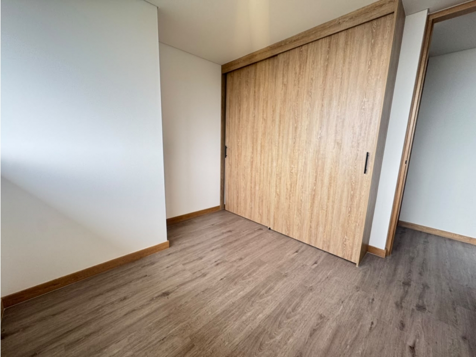 Apartamento en arriendo en El Poblado, Medellín · foto 8 de 14
