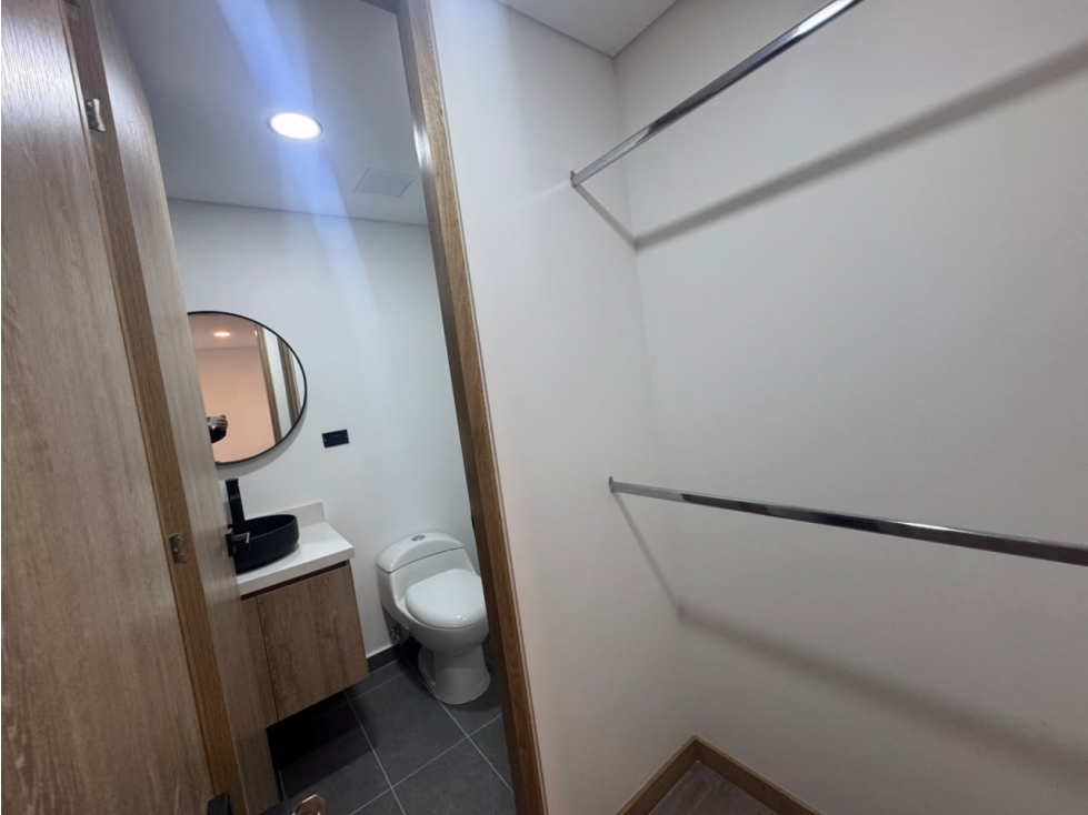 Apartamento en arriendo en El Poblado, Medellín · foto 11 de 14