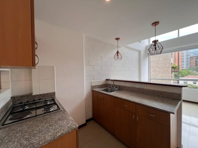 Apartamento de 1 alcoba en arriendo en Lalinde, Medellín, 60 m² · foto 5 de 14