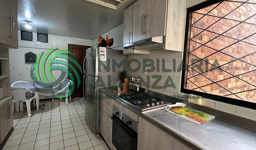 Apartamento de 5 alcobas en venta en Cabecera Del Llano, Bucaramanga, 205 m² · foto 12 de 24