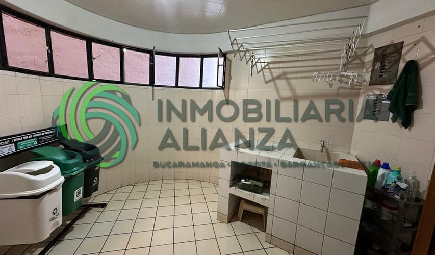 Apartamento de 5 alcobas en venta en Cabecera Del Llano, Bucaramanga, 205 m² · foto 14 de 24