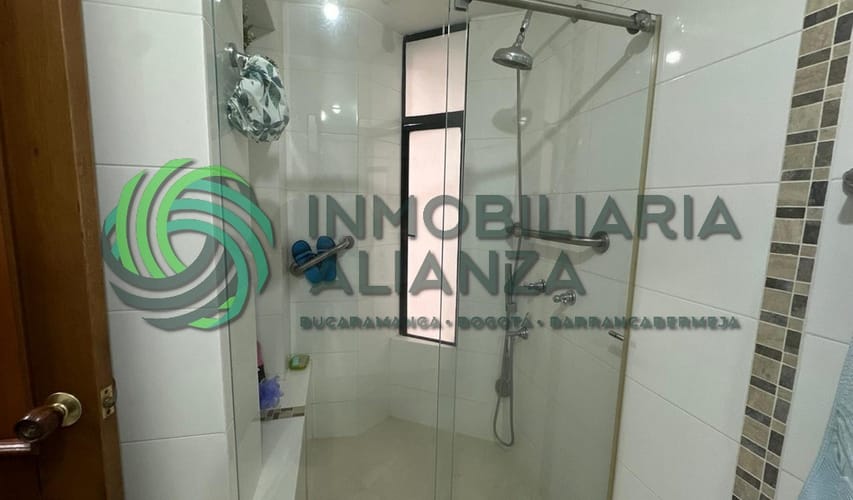 Apartamento de 5 alcobas en venta en Cabecera Del Llano, Bucaramanga, 205 m² · foto 19 de 24