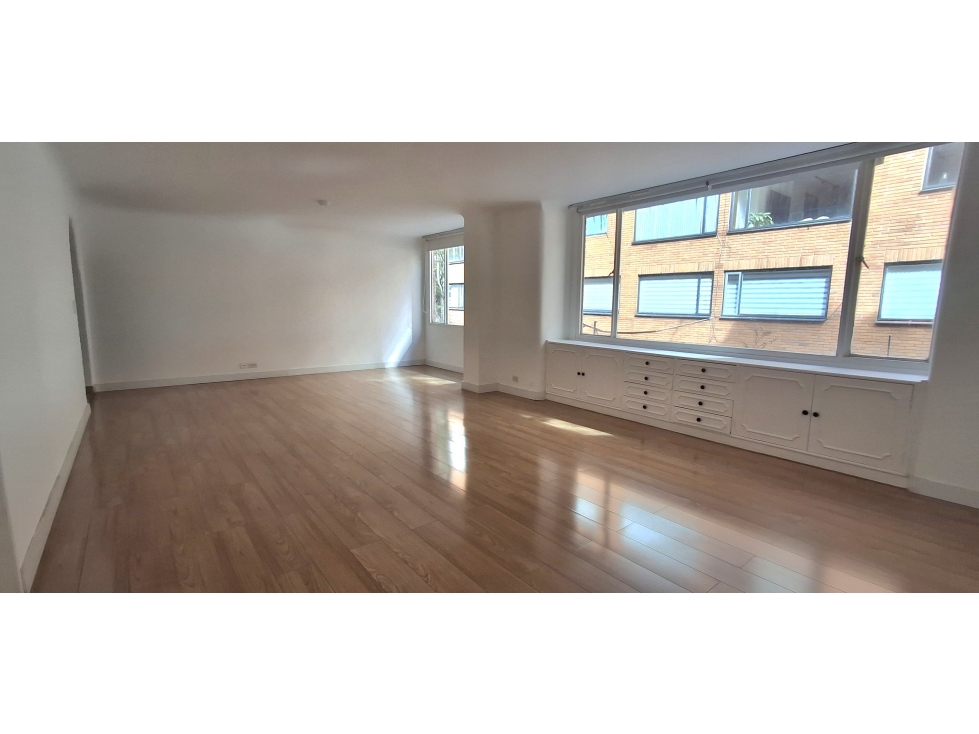 Apartamento en venta en El Nogal, Bogotá · foto 2 de 14