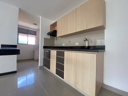 Apartamento en arriendo en Loma De Las Brujas, Envigado · foto 3 de 13