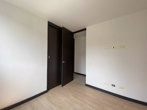 Apartamento en arriendo en Loma De Las Brujas, Envigado · foto 5 de 13