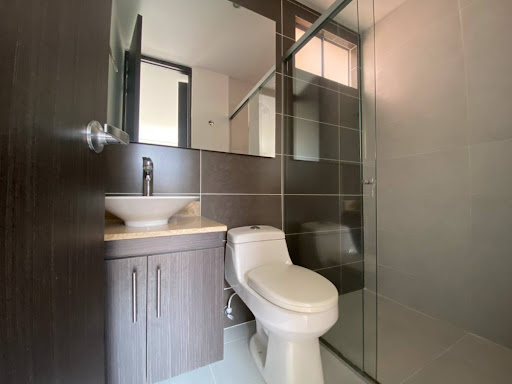 Apartamento en arriendo en Loma De Las Brujas, Envigado · foto 8 de 13