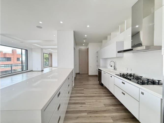 Apartamento de 4 alcobas en venta en La Cabrera, Bogotá, 328 m² · foto 12 de 20