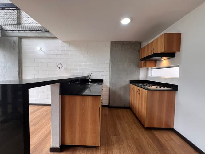 Apartamento de 1 alcoba en arriendo en Lalinde, Medellín, 60 m² · foto 3 de 10