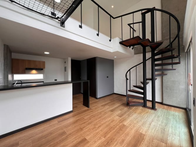 Apartamento de 1 alcoba en arriendo en Lalinde, Medellín, 60 m² · foto 2 de 10