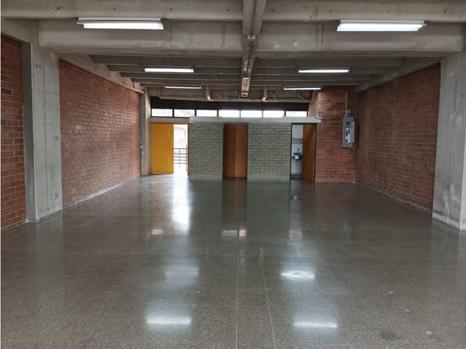 Local en arriendo en San Pablo Guayabal, Medellín, 134 m² · foto 3 de 5