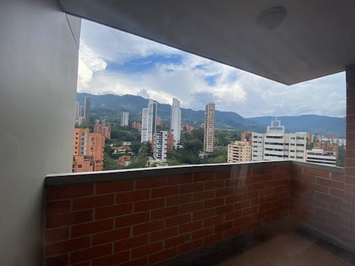 Apartamento de 3 alcobas en arriendo en Loma Del Campestre, Medellín, 135 m² · foto 17 de 20