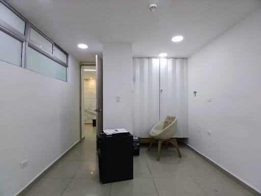 Local en arriendo en Simon Bolivar, Medellín, 100 m² · foto 3 de 14