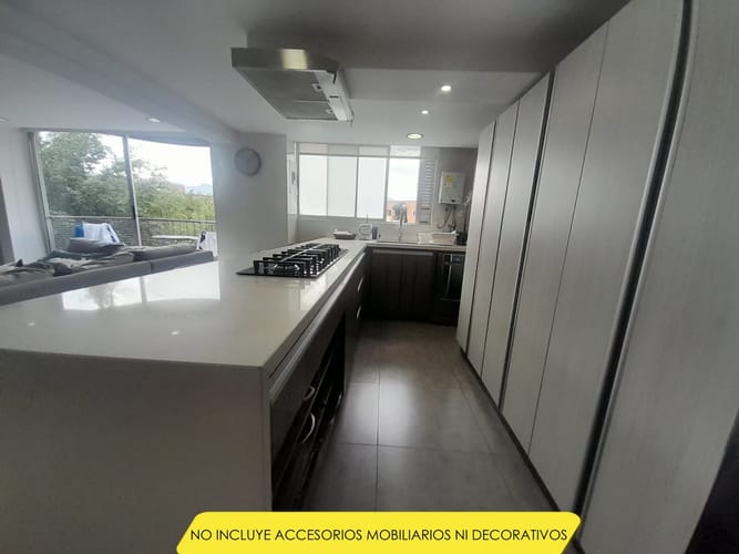 Apartamento de 3 alcobas en arriendo en Los Naranjos, Medellín, 91 m² · foto 4 de 18