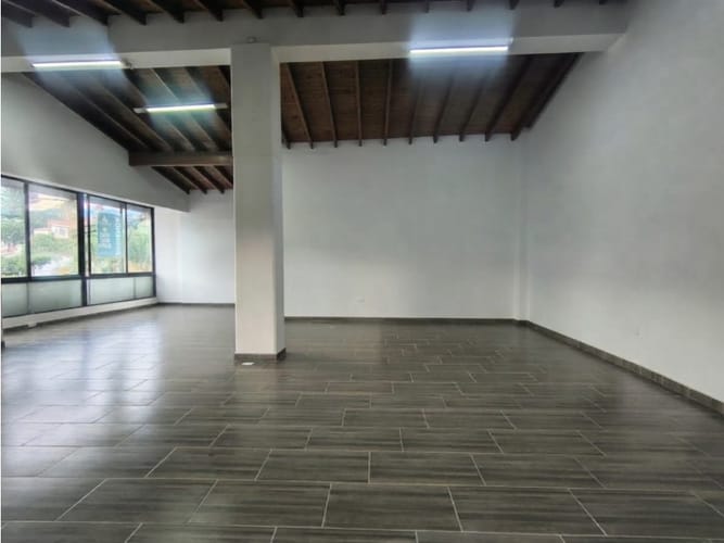 Oficina en arriendo en Rodeo Alto, Medellín, 75 m² · foto 7 de 8