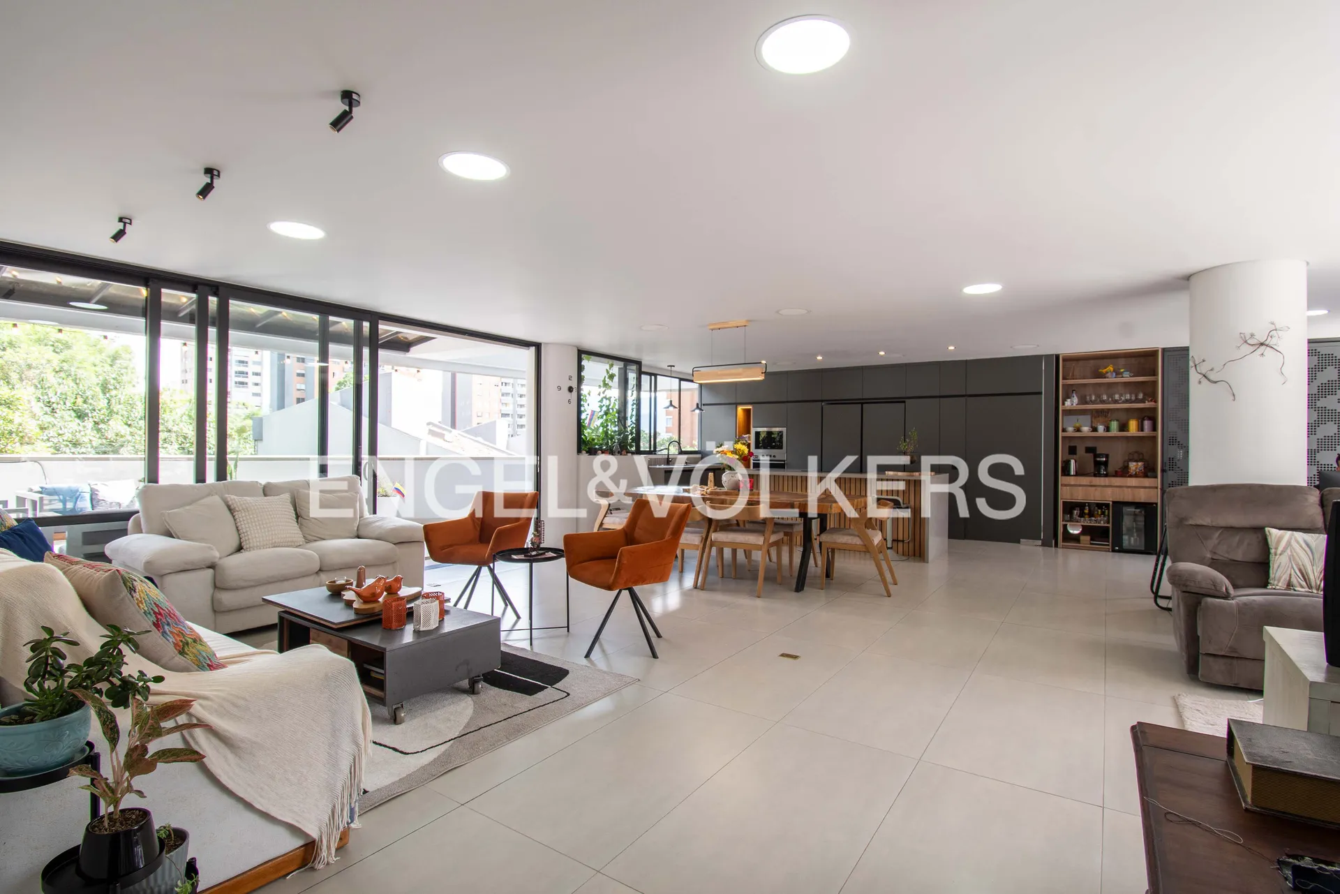 Apartamento en arriendo en El Tesoro, Medellín · foto 2 de 20