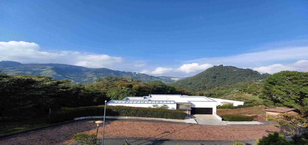 Casa de 7 alcobas en arriendo en Tejares, Manizales, 875 m² · foto 9 de 19