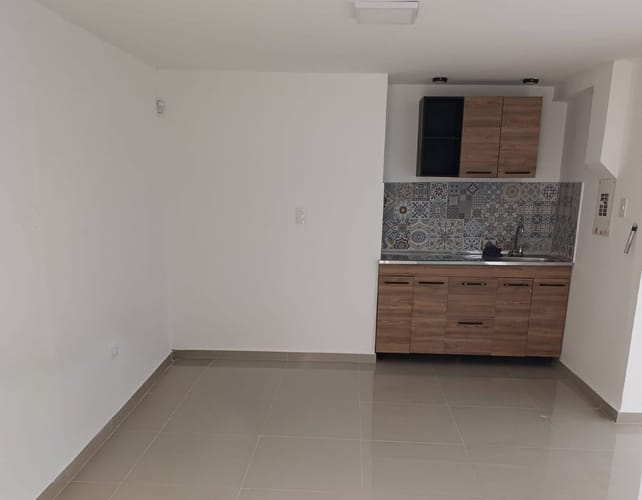 Local en arriendo en Avenida 30 De Agosto, Pereira, 90 m² · foto 2 de 4