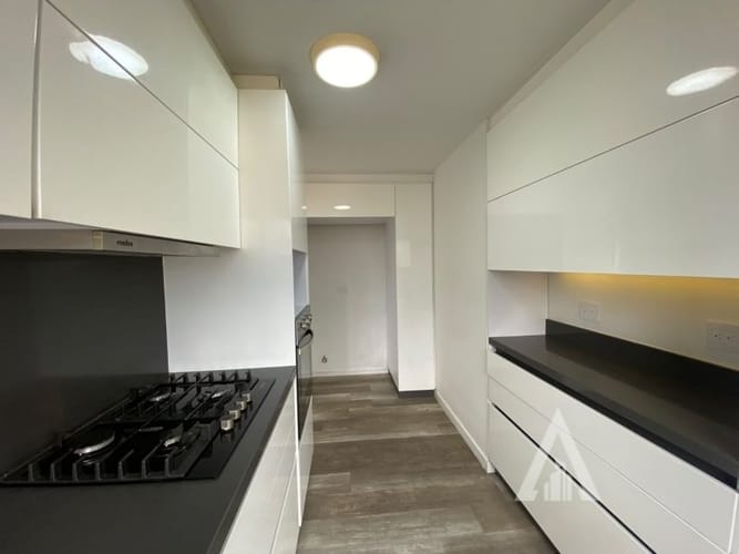 Apartamento de 3 alcobas en arriendo en La Florida, Medellín, 135 m² · foto 2 de 19