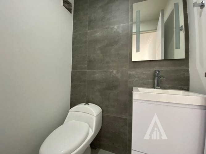 Apartamento de 3 alcobas en arriendo en La Florida, Medellín, 135 m² · foto 17 de 19
