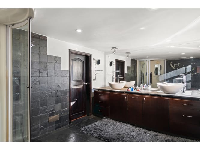 Apartamento de 3 alcobas en venta en San Patricio, Bogotá, 235 m² · foto 7 de 13