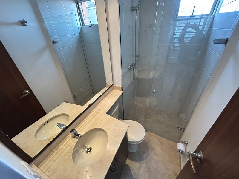 Apartamento en arriendo en Uribe Angel, Envigado · foto 8 de 18