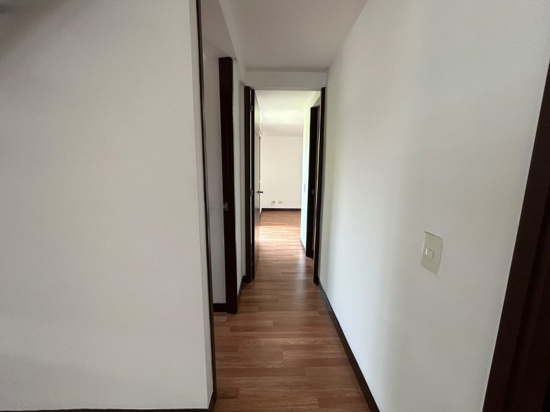 Apartamento en arriendo en Uribe Angel, Envigado · foto 13 de 18