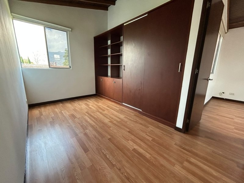 Apartamento en arriendo en Uribe Angel, Envigado · foto 15 de 18