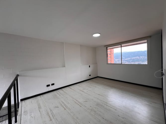 Apartamento de 1 alcoba en venta en El Poblado, Medellín, 70 m² · foto 8 de 10