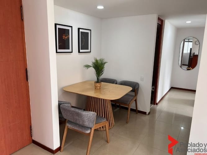 Apartamento de 2 alcobas en venta en Castropol, Medellín, 68 m² · foto 3 de 8