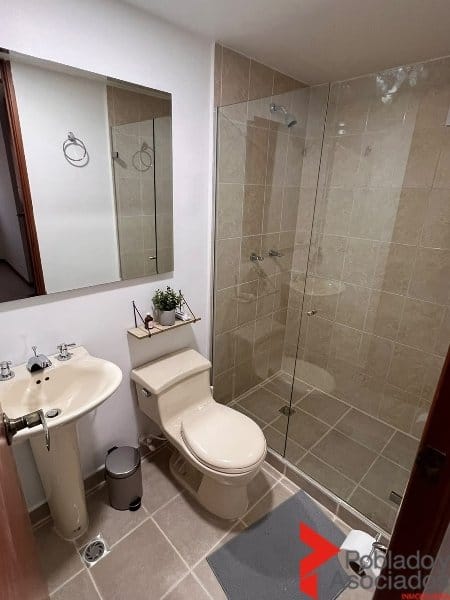 Apartamento de 2 alcobas en venta en Castropol, Medellín, 68 m² · foto 8 de 8
