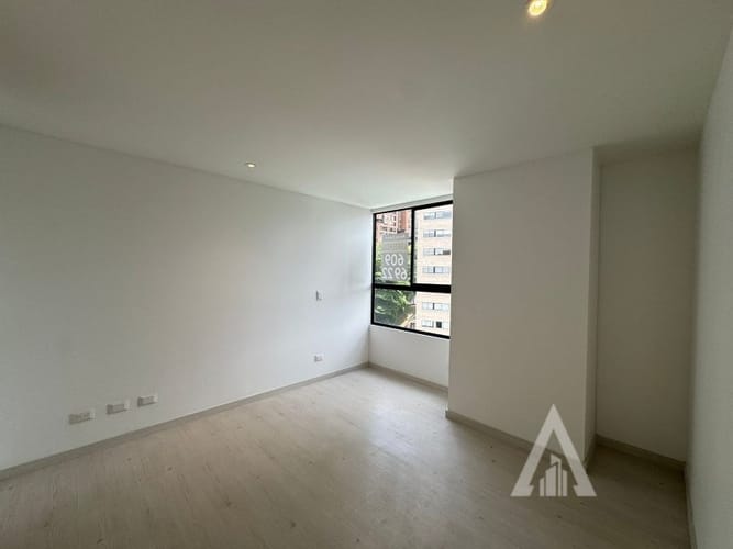 Apartamento de 2 alcobas en arriendo en Castropol, Medellín, 74 m² · foto 6 de 15