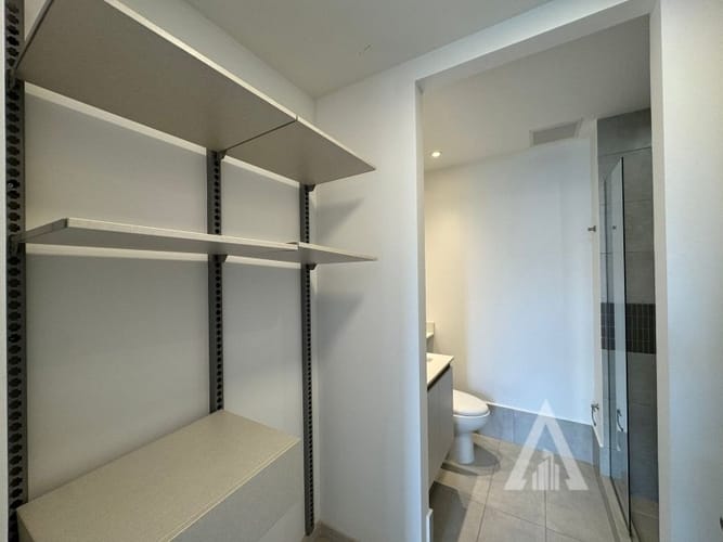 Apartamento de 2 alcobas en arriendo en Castropol, Medellín, 74 m² · foto 12 de 15