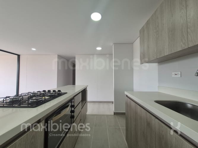 Apartamento de 3 alcobas en venta en Llano Grande, Rionegro, 86 m² · foto 2 de 18