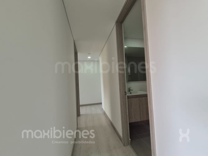Apartamento de 3 alcobas en venta en Llano Grande, Rionegro, 86 m² · foto 8 de 18