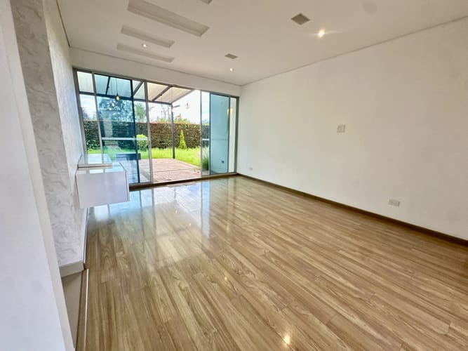Casa de 4 alcobas en arriendo en Santa Cruz, Cajicá, 260 m² · foto 14 de 24