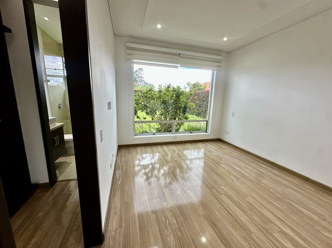 Casa de 4 alcobas en arriendo en Santa Cruz, Cajicá, 260 m² · foto 22 de 24