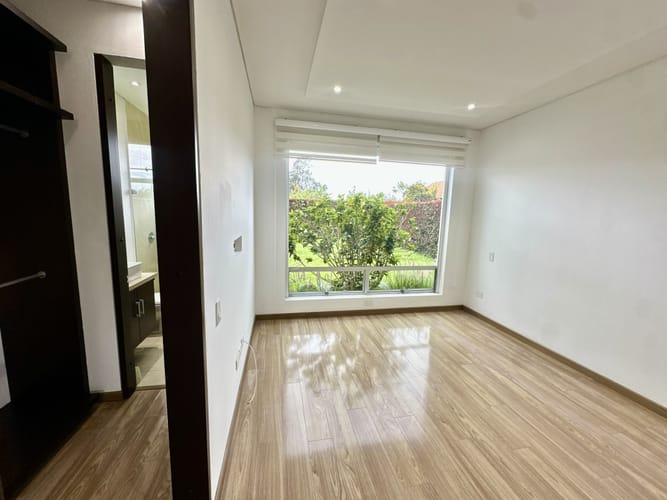 Casa de 4 alcobas en arriendo en Santa Cruz, Cajicá, 260 m² · foto 23 de 24