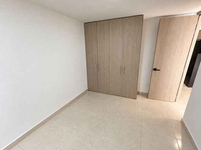 Apartamento de 3 alcobas en venta en Hacienda La Meseta, Girón, 59 m² · foto 11 de 14