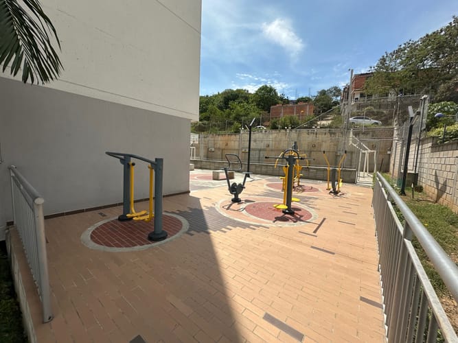 Apartamento de 3 alcobas en venta en Hacienda La Meseta, Girón, 59 m² · foto 13 de 14
