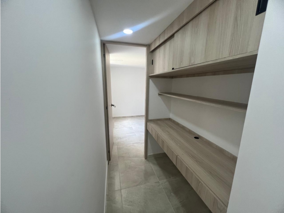 Apartamento en venta en Calasanz Parte Alta, Medellín · foto 4 de 9