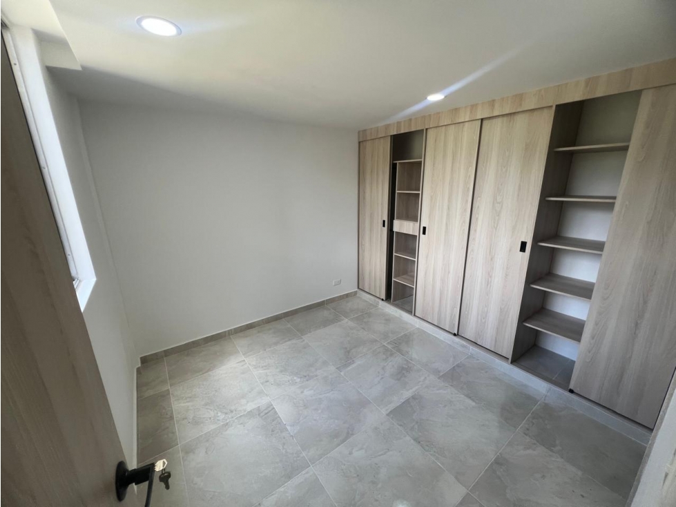 Apartamento en venta en Calasanz Parte Alta, Medellín · foto 5 de 9