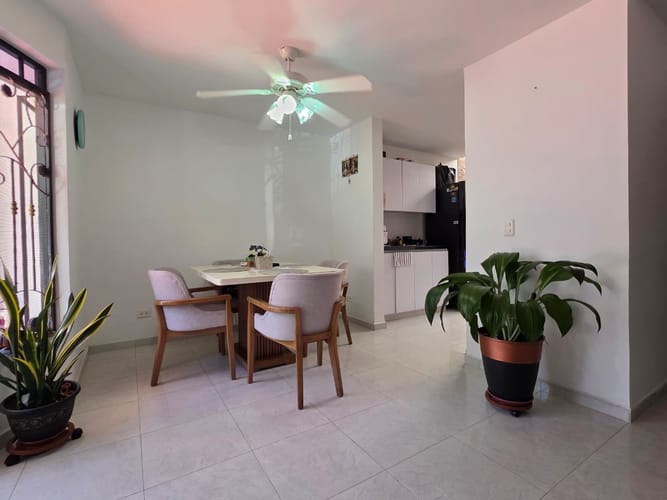 Casa de 4 alcobas en venta en Cr Gratamira, Villavicencio, 135 m² · foto 2 de 24