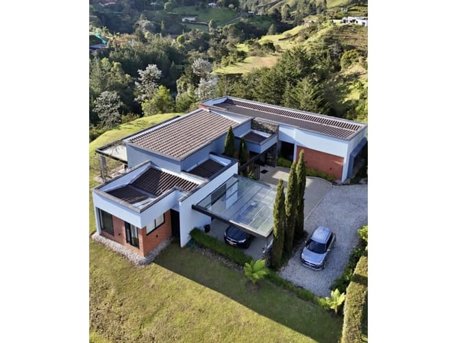 Casa de 4 alcobas en venta en Pantanillo, El Retiro, 358 m² · foto 3 de 16