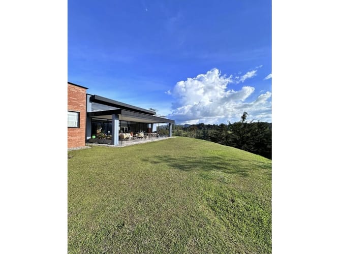 Casa de 4 alcobas en venta en Pantanillo, El Retiro, 358 m² · foto 9 de 16